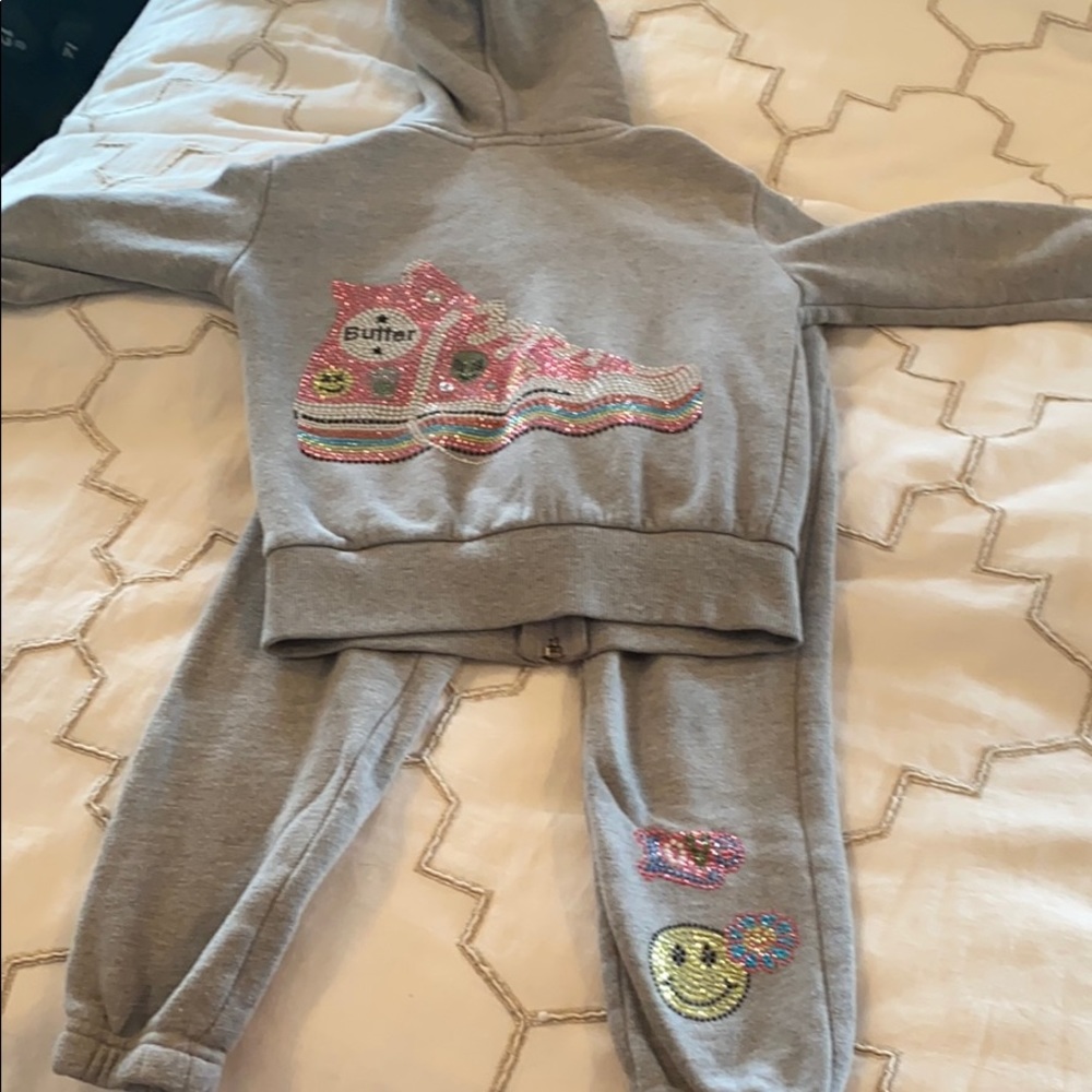 Kids bedazzled sweatsuit